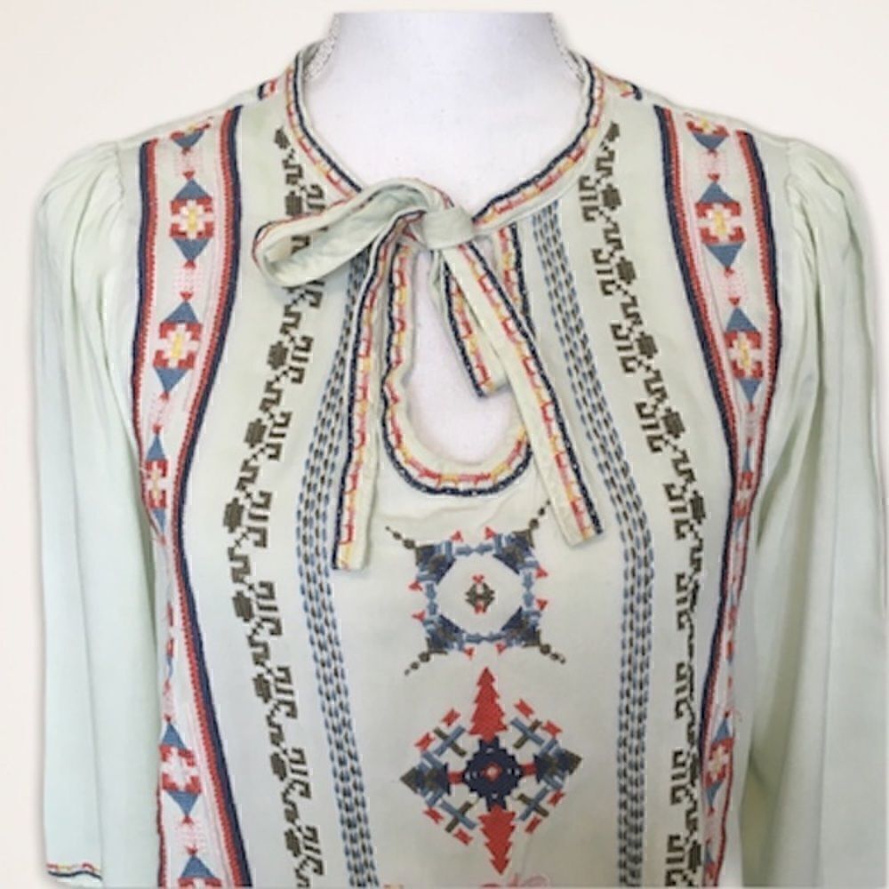 The Paisley Parrot Embroidered Blouse - Picture 7 of 7